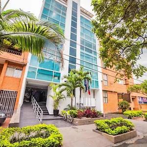 Comfort 3*, Medellín Colombia